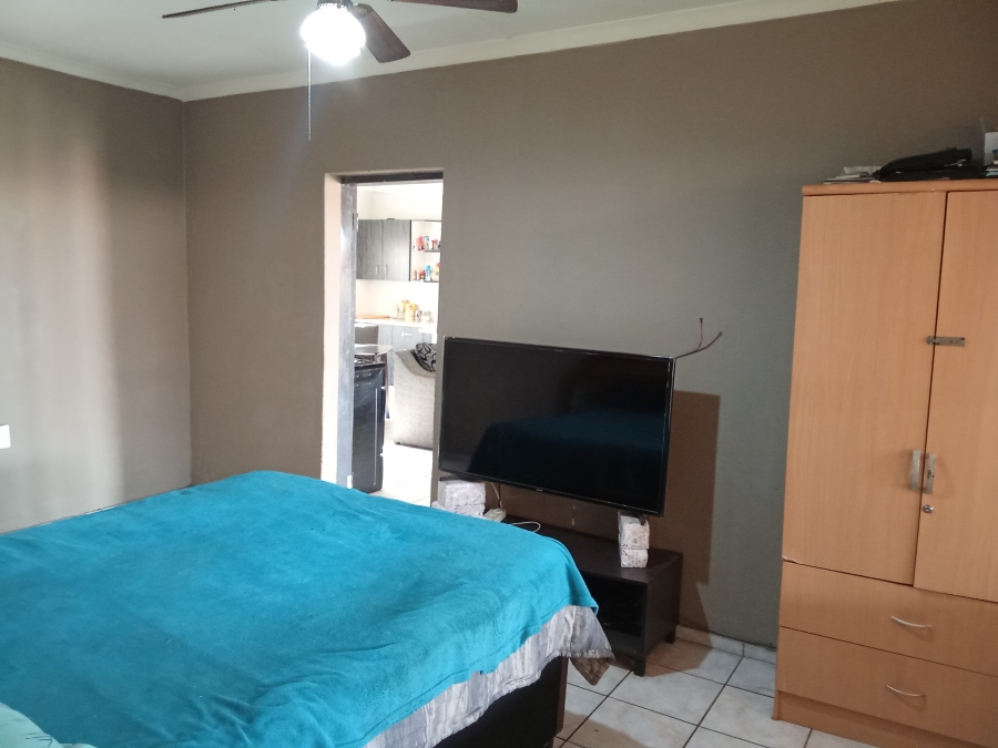 4 Bedroom Property for Sale in Lindhaven Gauteng