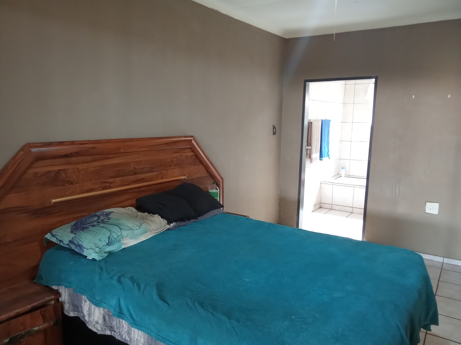 4 Bedroom Property for Sale in Lindhaven Gauteng