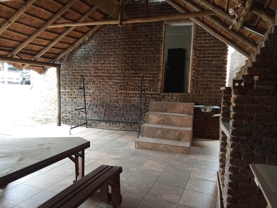 4 Bedroom Property for Sale in Lindhaven Gauteng