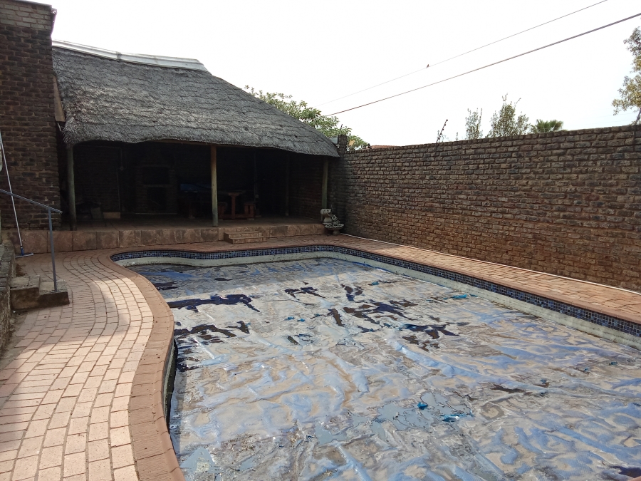 4 Bedroom Property for Sale in Lindhaven Gauteng