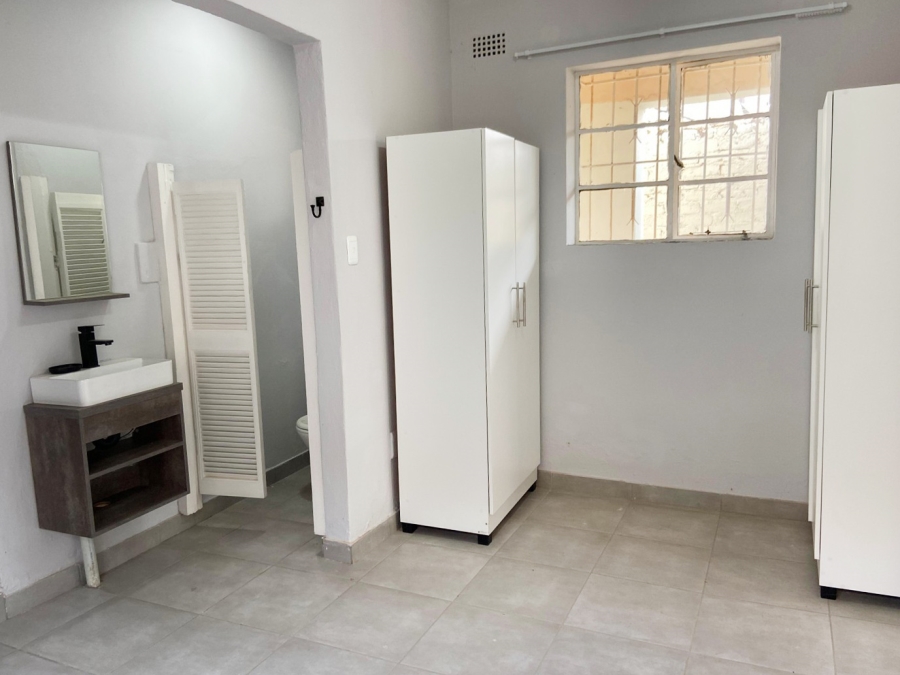 To Let 1 Bedroom Property for Rent in Linden Gauteng