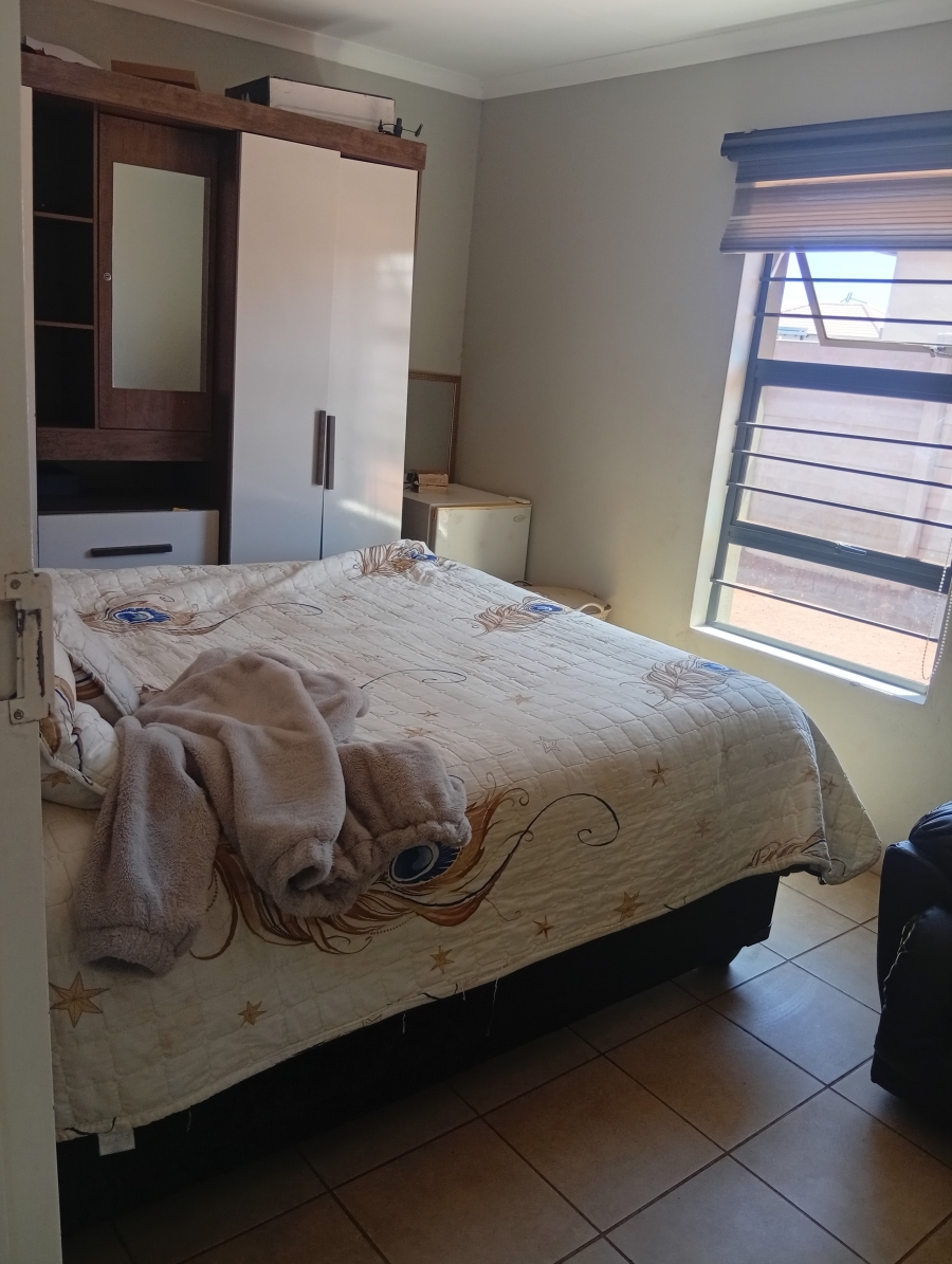 2 Bedroom Property for Sale in Protea Glen Gauteng