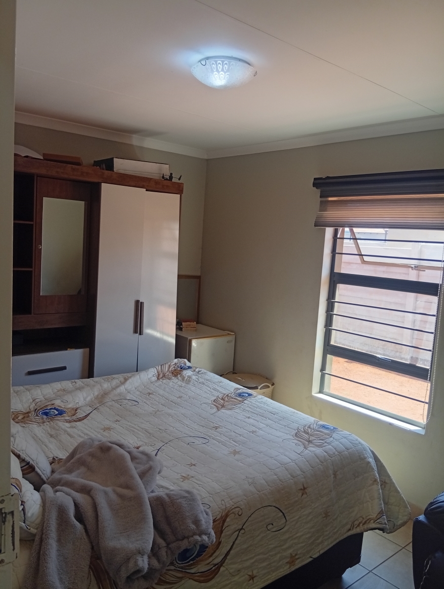 2 Bedroom Property for Sale in Protea Glen Gauteng