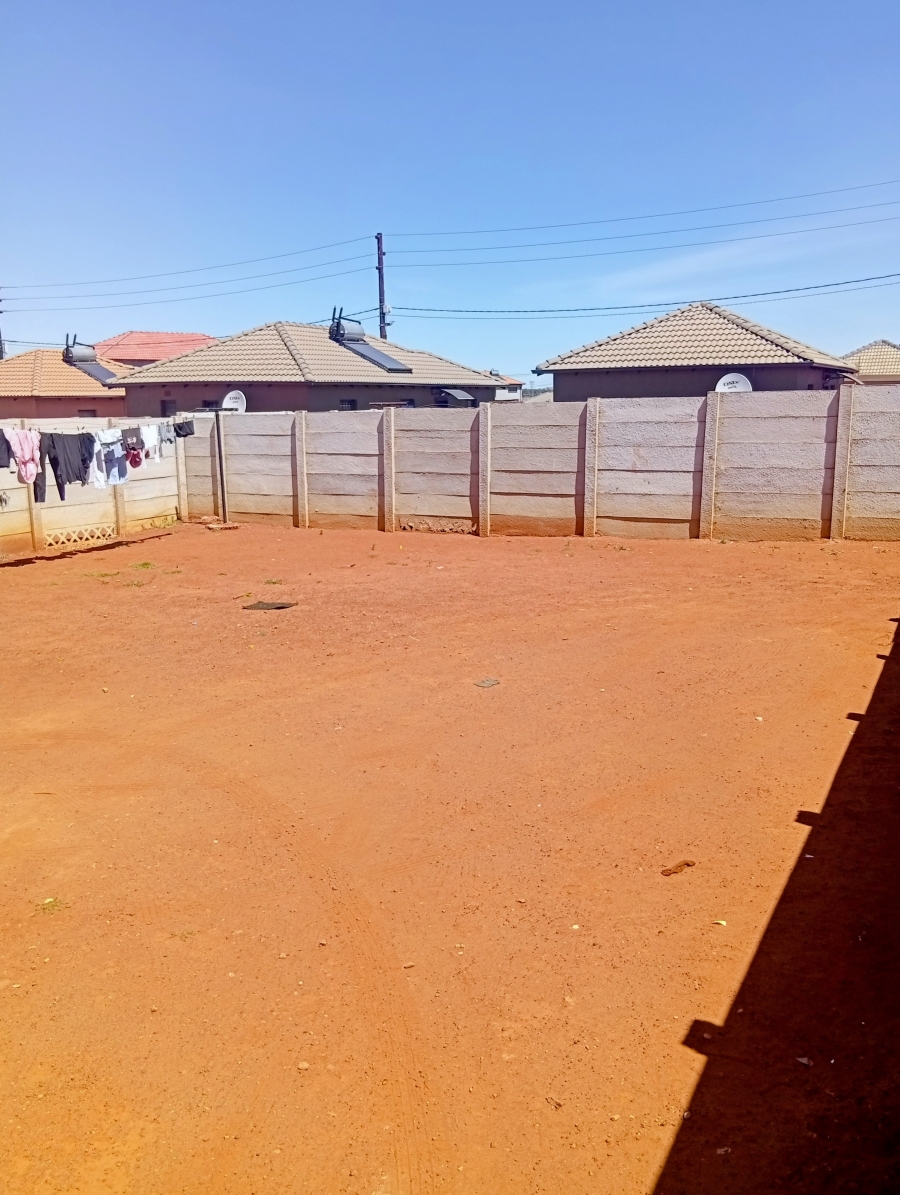2 Bedroom Property for Sale in Protea Glen Gauteng