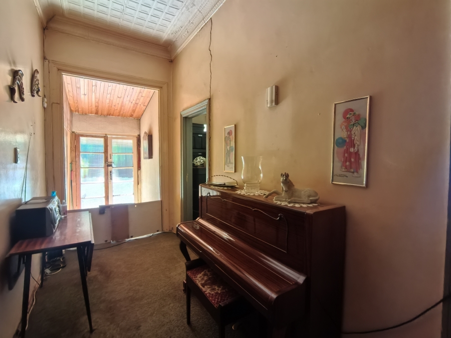 6 Bedroom Property for Sale in Primrose Gauteng