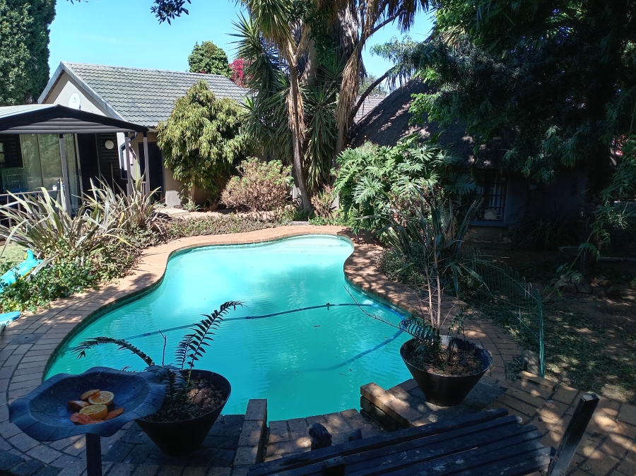 3 Bedroom Property for Sale in Weltevreden Park Gauteng