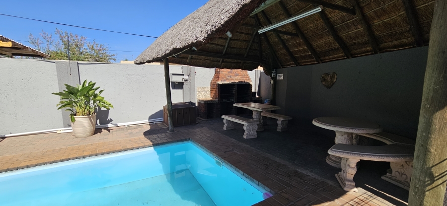 2 Bedroom Property for Sale in Raceview Gauteng