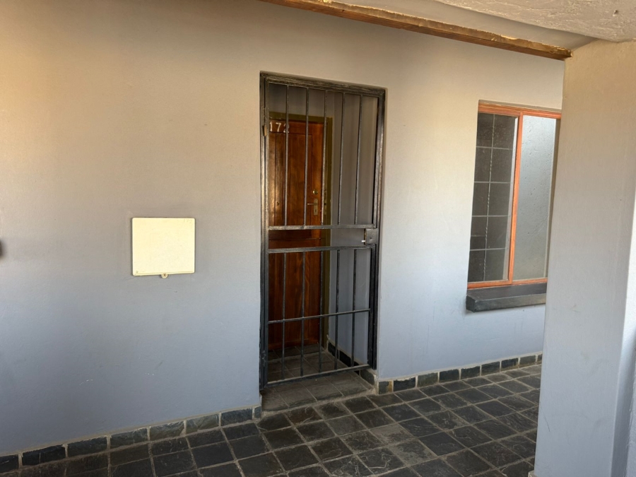 2 Bedroom Property for Sale in Erand Gardens Gauteng