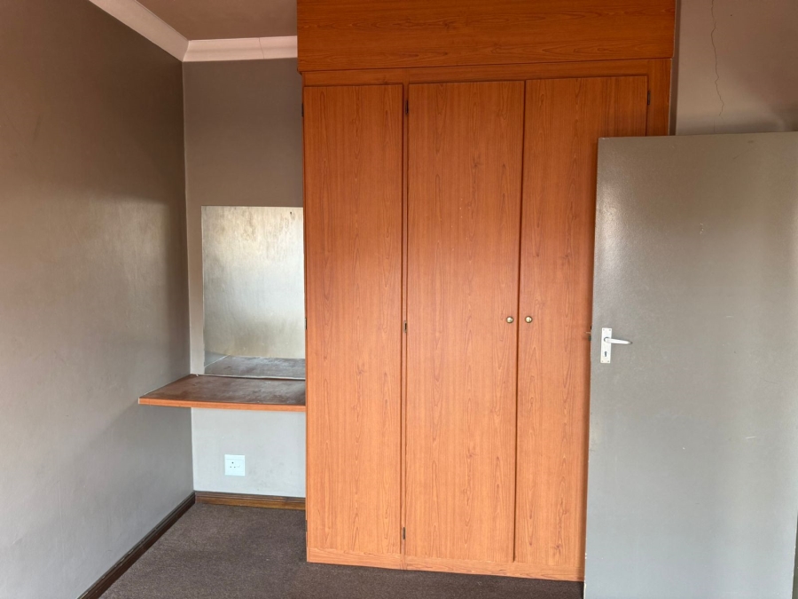 2 Bedroom Property for Sale in Erand Gardens Gauteng