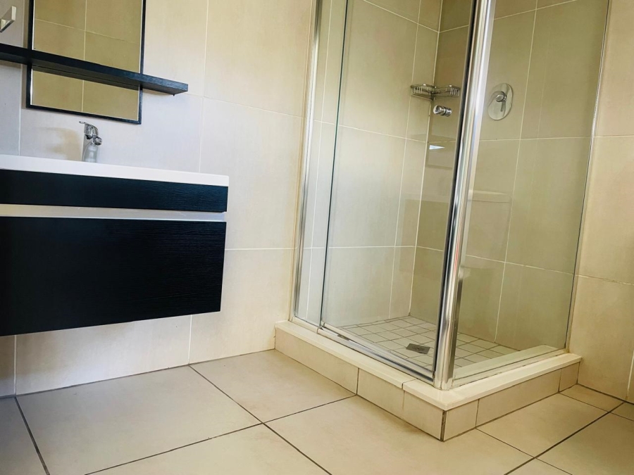 To Let 2 Bedroom Property for Rent in Kyalami Hills Gauteng