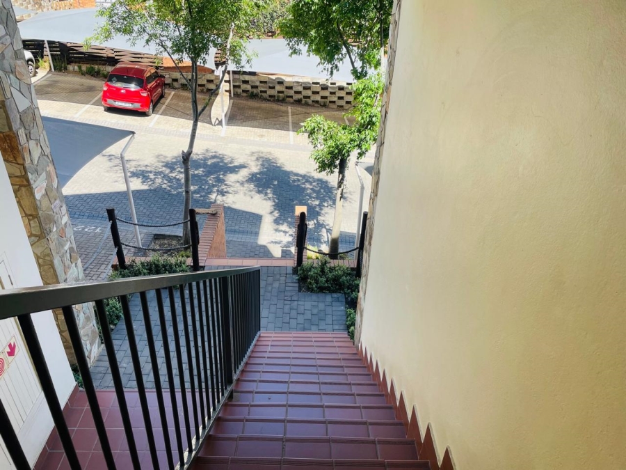 To Let 2 Bedroom Property for Rent in Kyalami Hills Gauteng