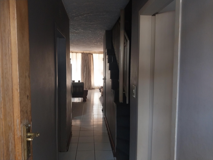 2 Bedroom Property for Sale in Windsor Gauteng