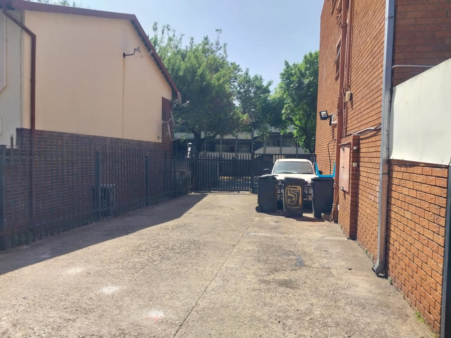 2 Bedroom Property for Sale in Windsor Gauteng