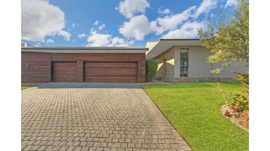 To Let 4 Bedroom Property for Rent in Waterfall Country Estate Gauteng
