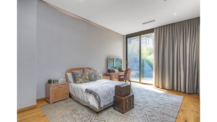 To Let 4 Bedroom Property for Rent in Waterfall Country Estate Gauteng