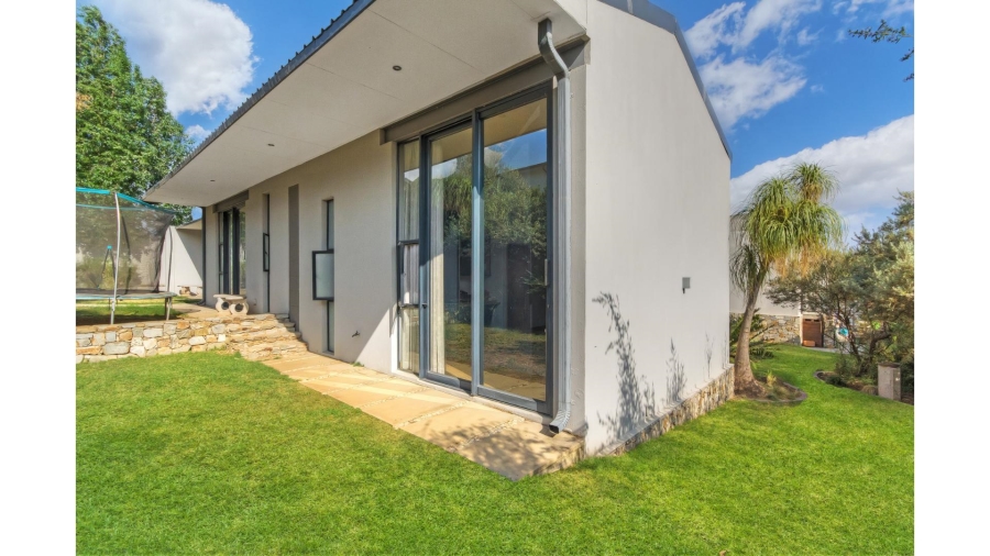 To Let 4 Bedroom Property for Rent in Waterfall Country Estate Gauteng