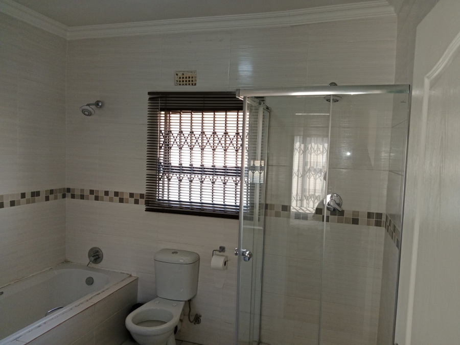 3 Bedroom Property for Sale in Roodekop Gauteng