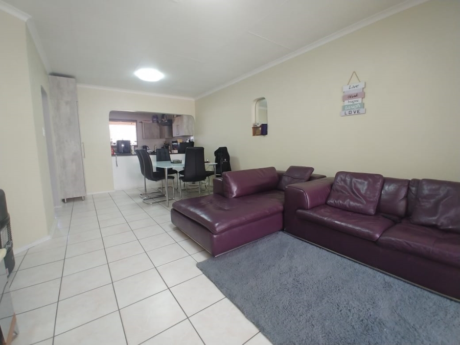 2 Bedroom Property for Sale in Northcliff Gauteng