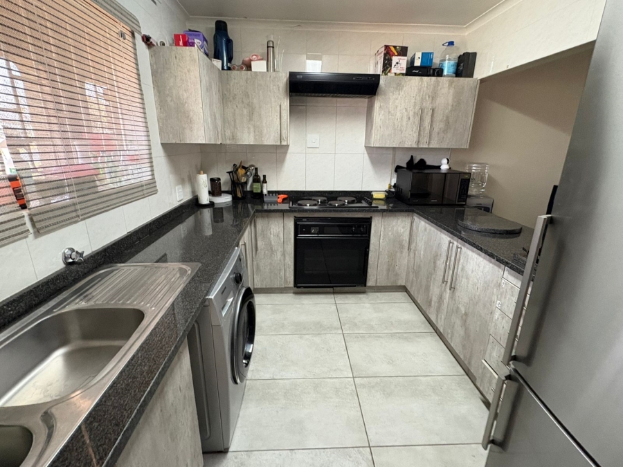 2 Bedroom Property for Sale in Northcliff Gauteng