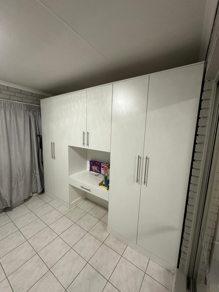 2 Bedroom Property for Sale in Northcliff Gauteng