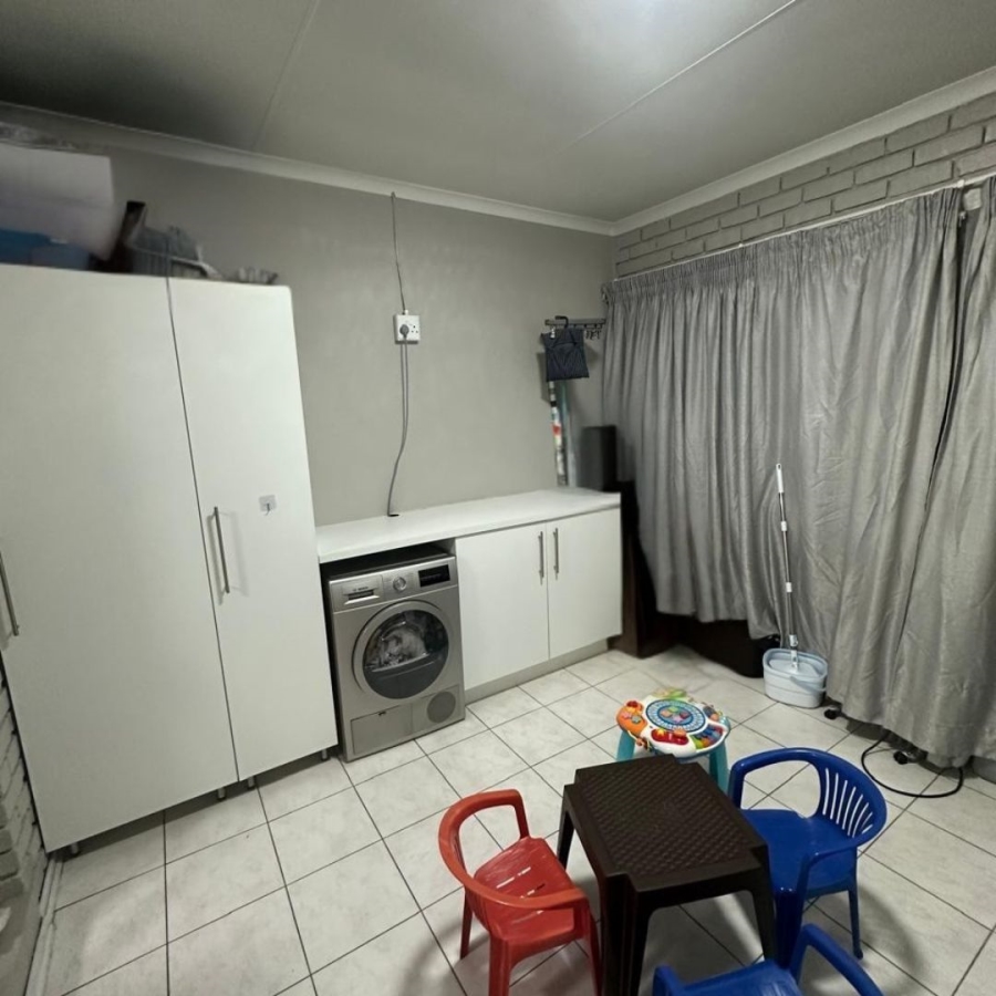 2 Bedroom Property for Sale in Northcliff Gauteng