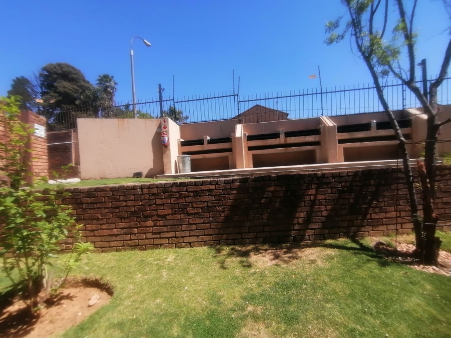 2 Bedroom Property for Sale in Northcliff Gauteng