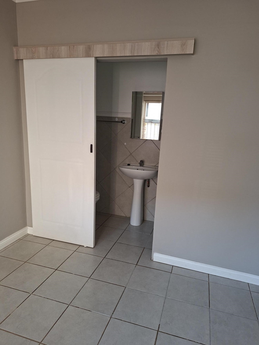 2 Bedroom Property for Sale in Montana Gauteng