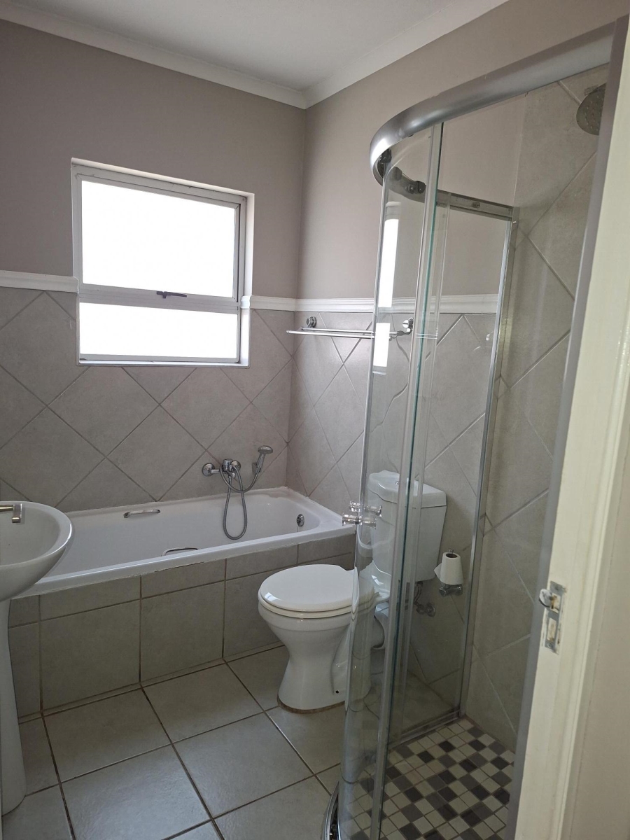 2 Bedroom Property for Sale in Montana Gauteng