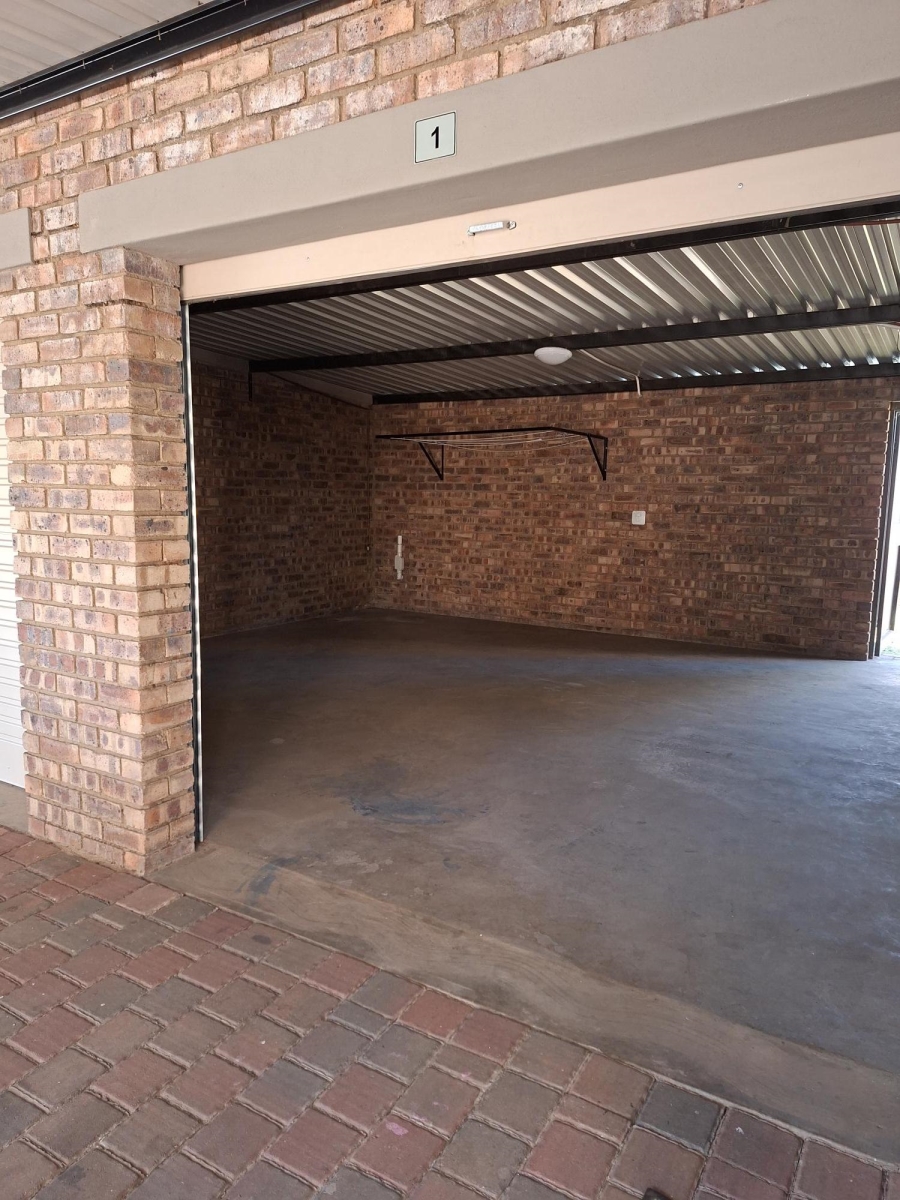 2 Bedroom Property for Sale in Montana Gauteng