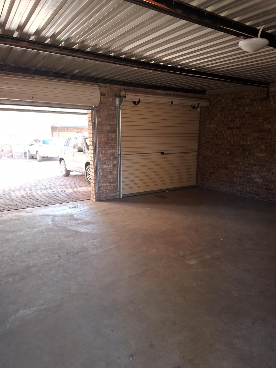 2 Bedroom Property for Sale in Montana Gauteng