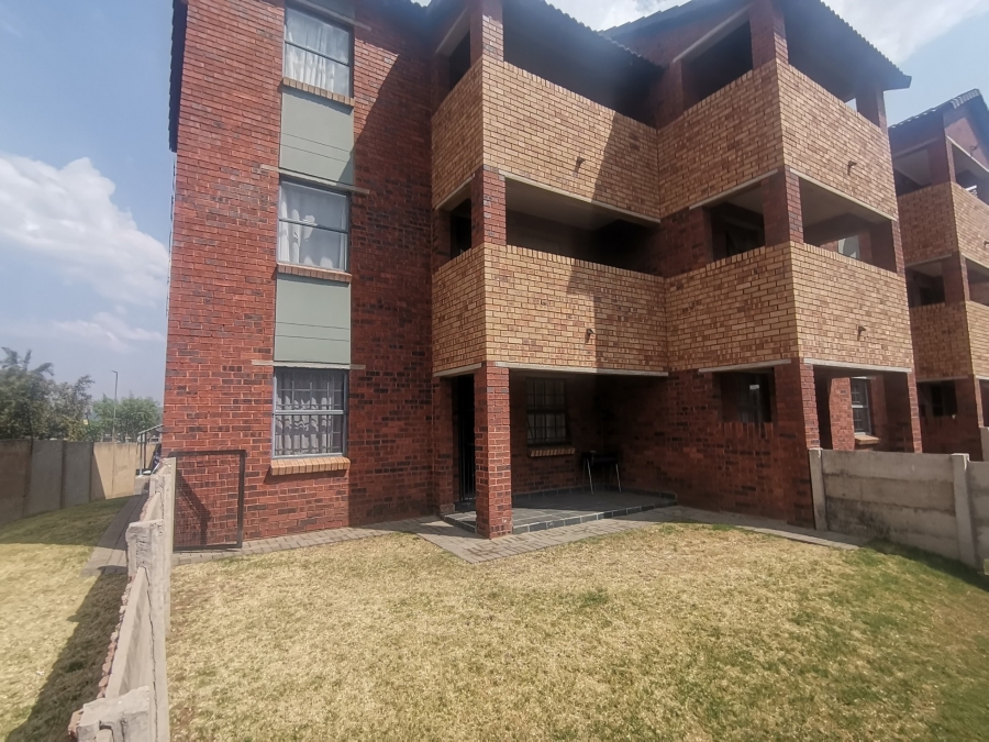2 Bedroom Property for Sale in Alveda Park Gauteng