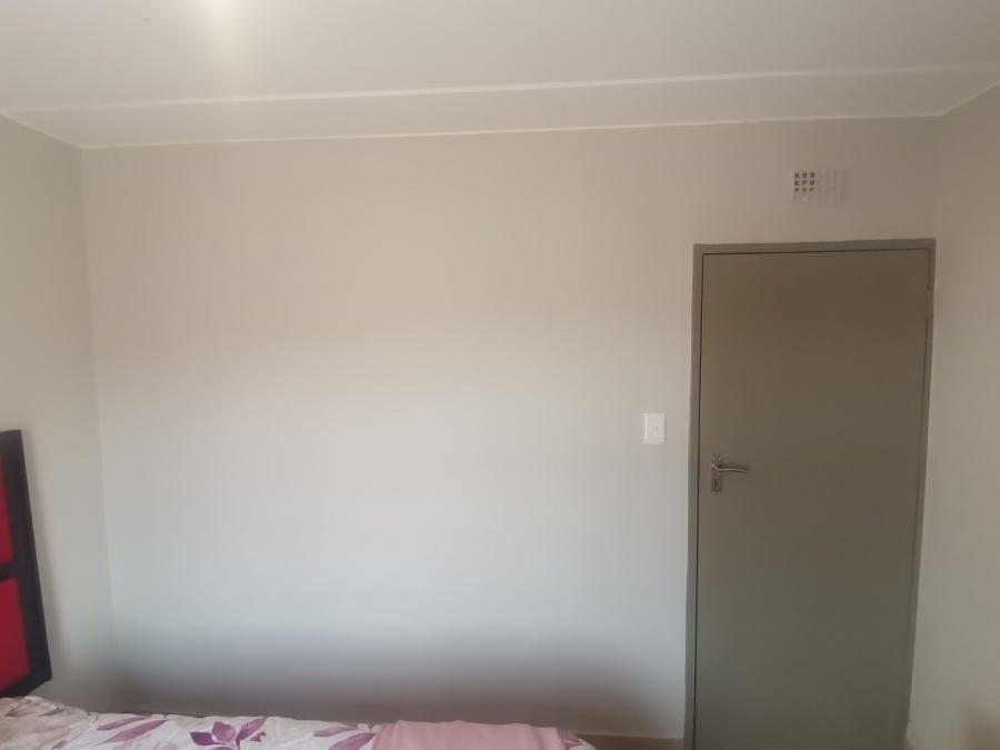 2 Bedroom Property for Sale in Alveda Park Gauteng