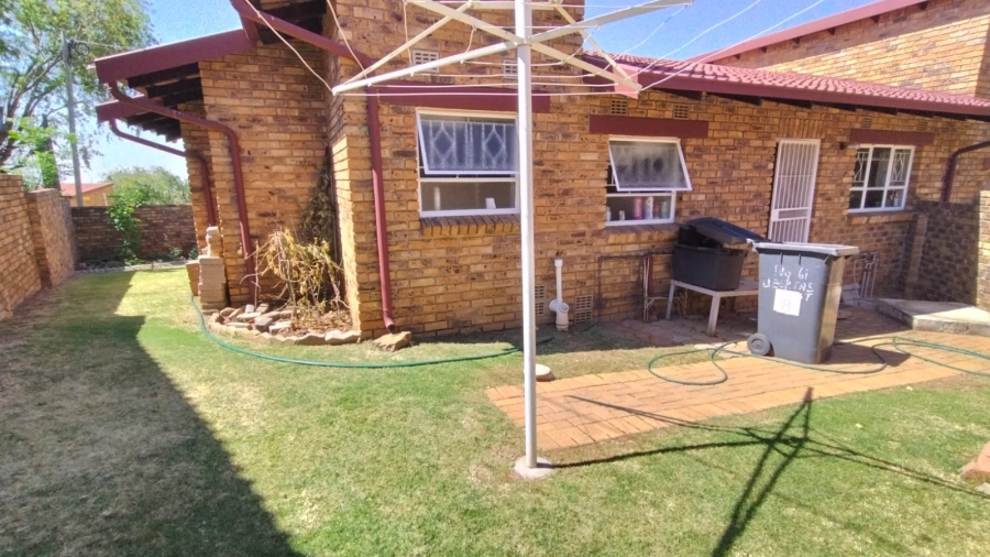3 Bedroom Property for Sale in Noordheuwel Gauteng