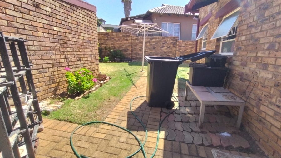 3 Bedroom Property for Sale in Noordheuwel Gauteng