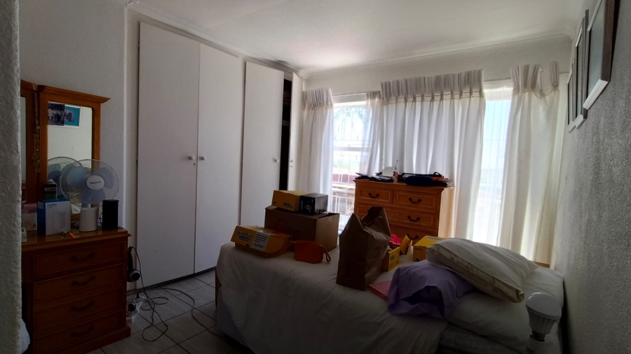 3 Bedroom Property for Sale in Noordheuwel Gauteng