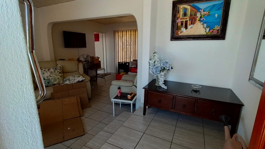 3 Bedroom Property for Sale in Noordheuwel Gauteng