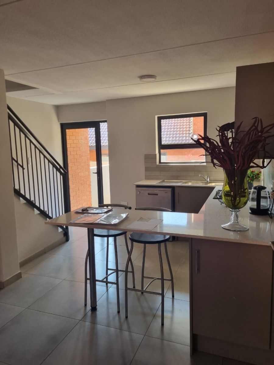 2 Bedroom Property for Sale in Theresa Park Gauteng