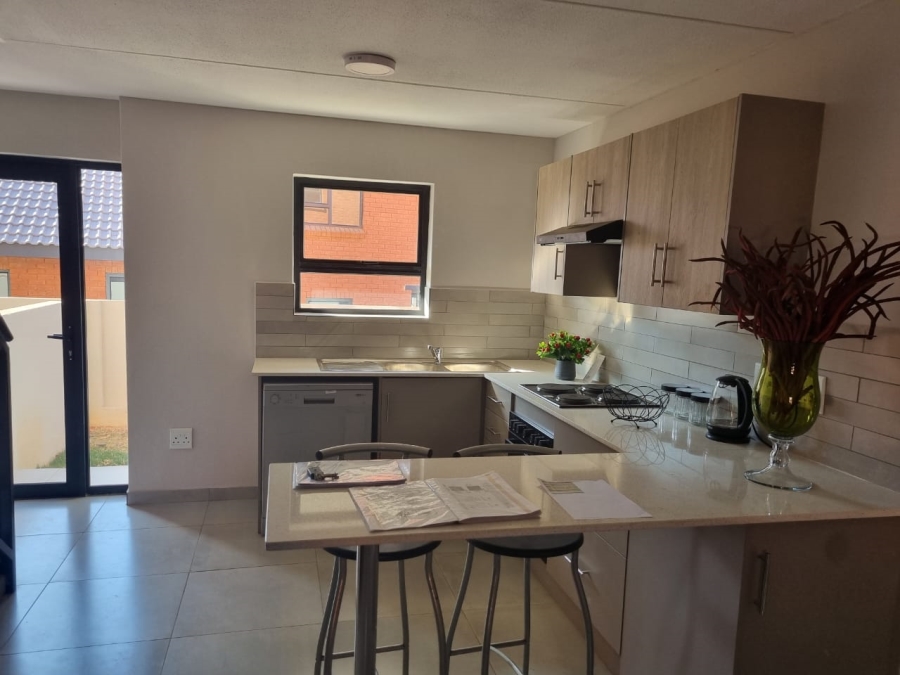 2 Bedroom Property for Sale in Theresa Park Gauteng