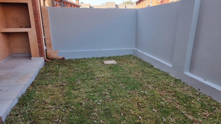 2 Bedroom Property for Sale in Theresa Park Gauteng