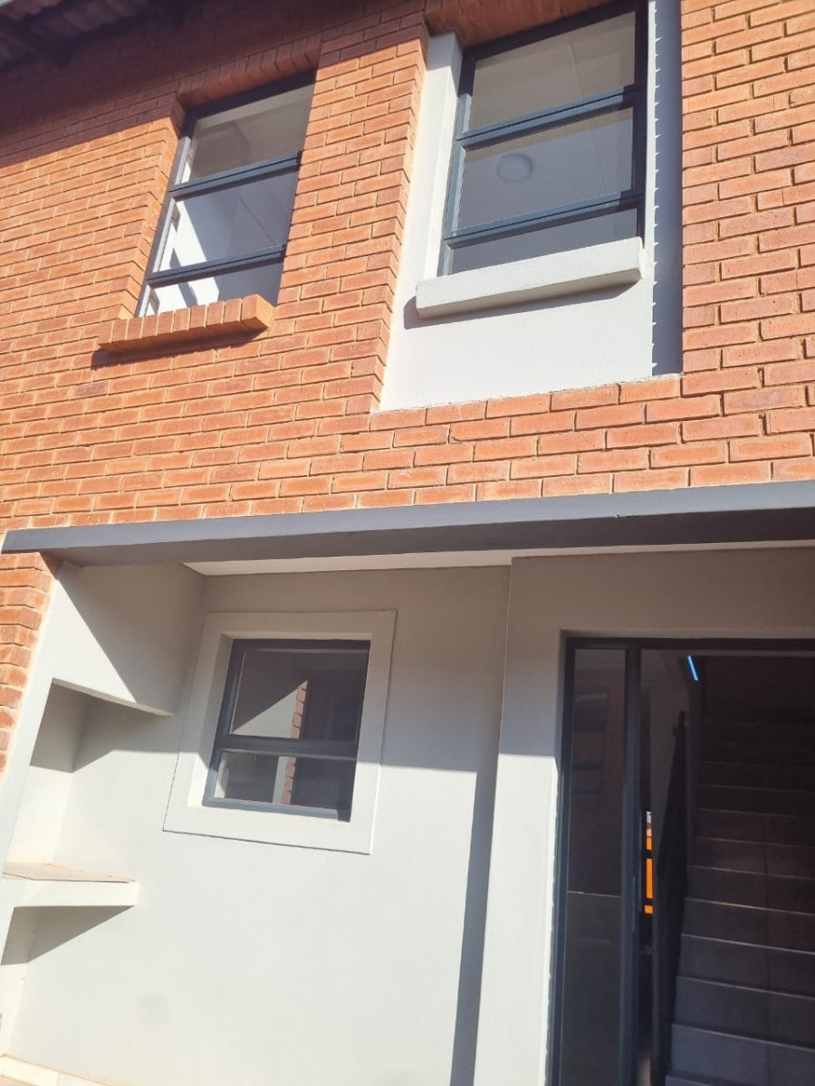2 Bedroom Property for Sale in Theresa Park Gauteng