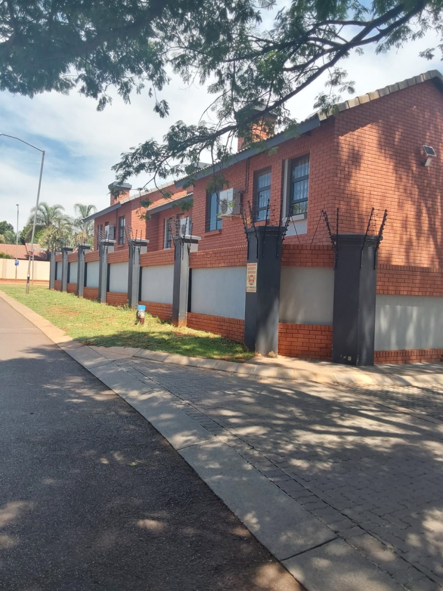 2 Bedroom Property for Sale in Theresa Park Gauteng