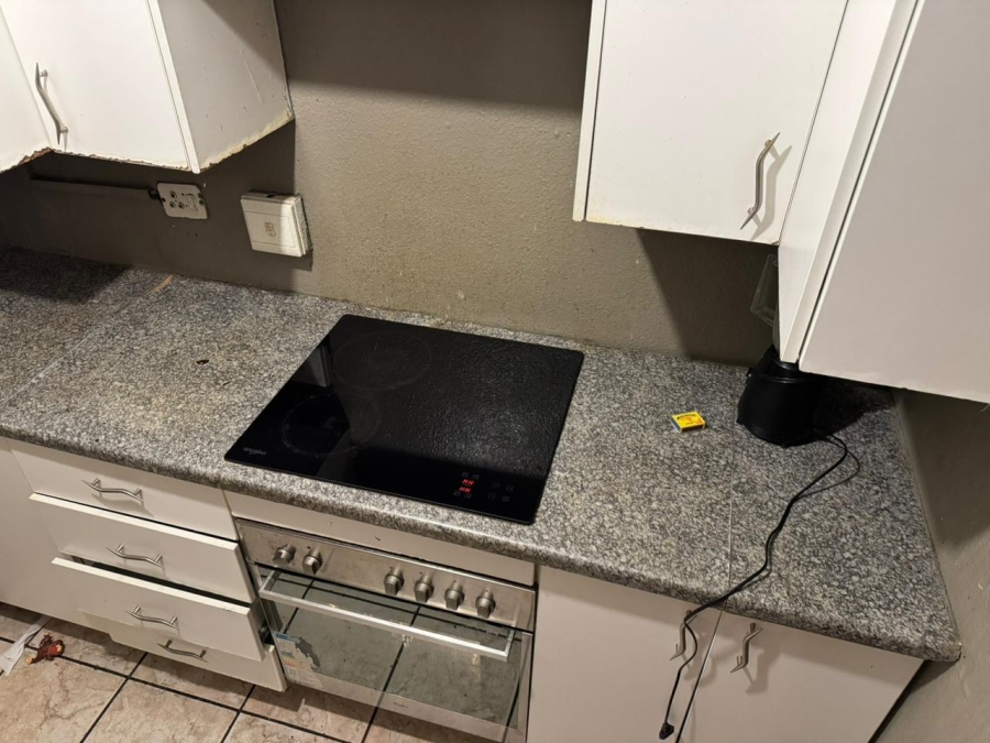 To Let 2 Bedroom Property for Rent in Lombardy West Gauteng