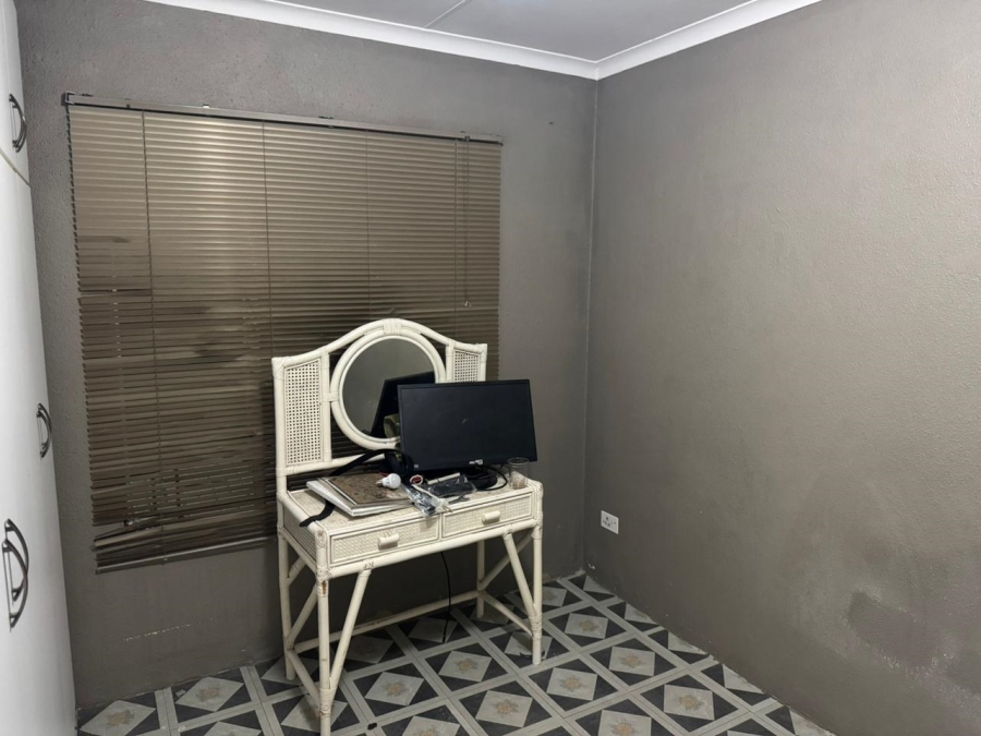 To Let 2 Bedroom Property for Rent in Lombardy West Gauteng