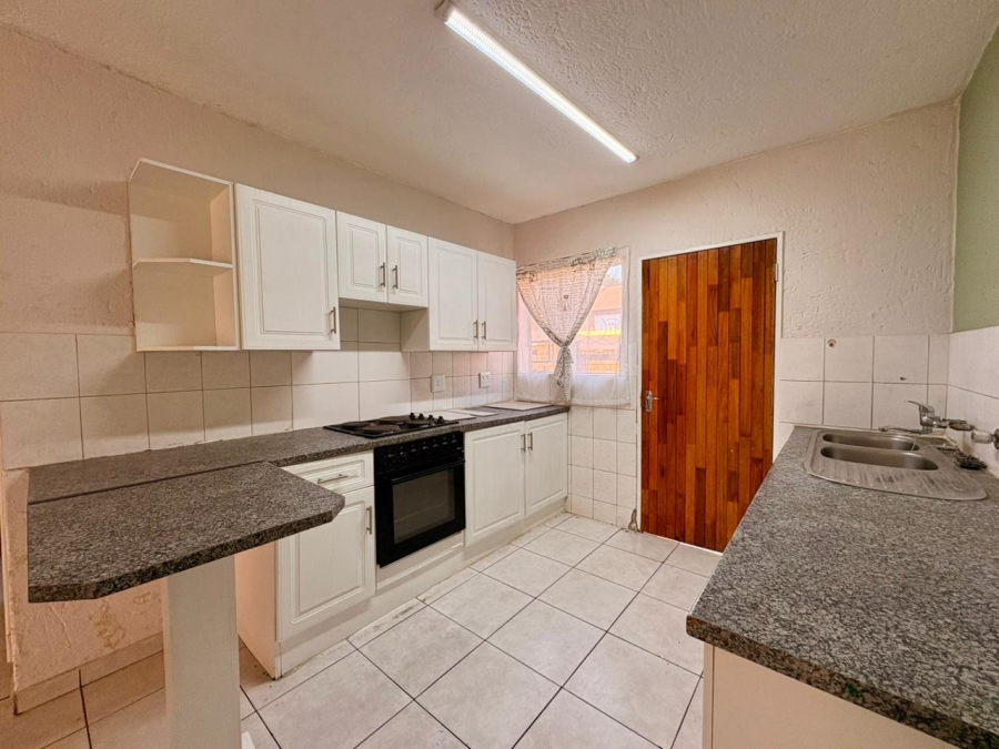 2 Bedroom Property for Sale in Kenleaf Gauteng
