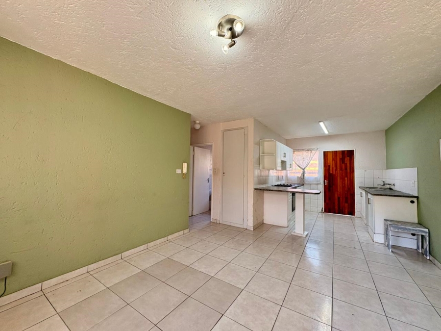 2 Bedroom Property for Sale in Kenleaf Gauteng