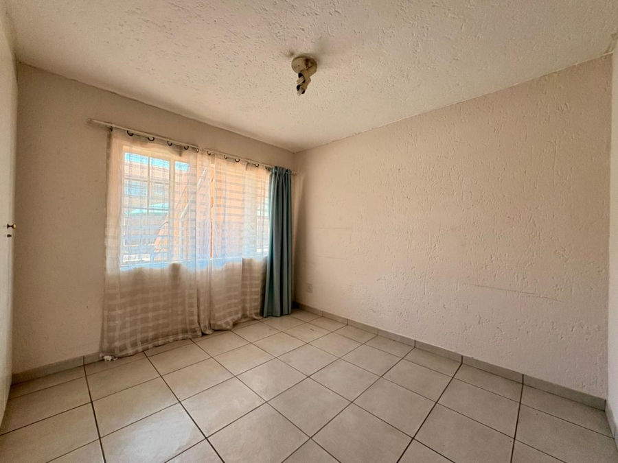 2 Bedroom Property for Sale in Kenleaf Gauteng