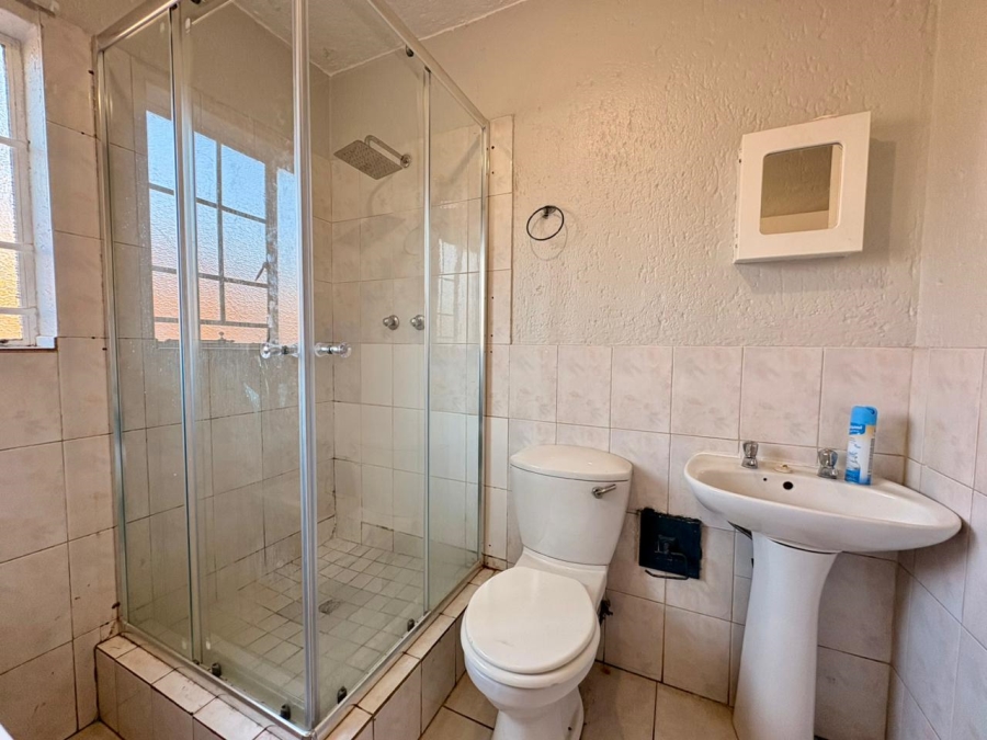 2 Bedroom Property for Sale in Kenleaf Gauteng