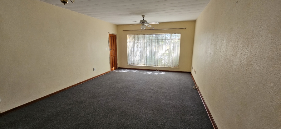 2 Bedroom Property for Sale in New Redruth Gauteng