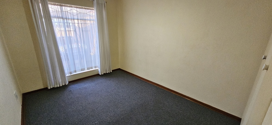 2 Bedroom Property for Sale in New Redruth Gauteng