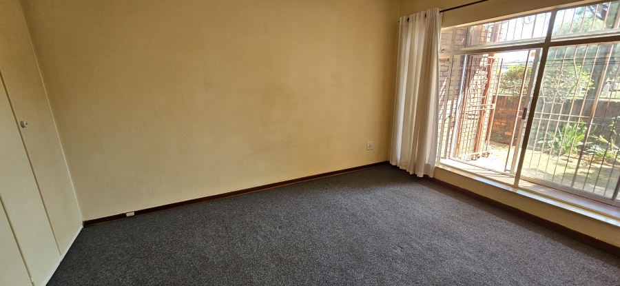 2 Bedroom Property for Sale in New Redruth Gauteng